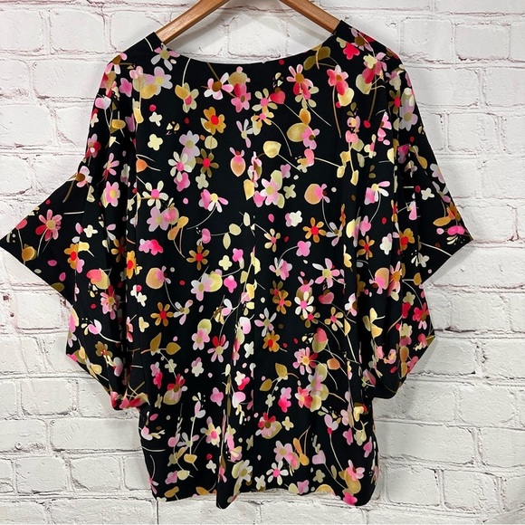 CAbi Limited Edition Charm Blouse - Floral Dolman Sleeve - EUC - Picture 7 of 11